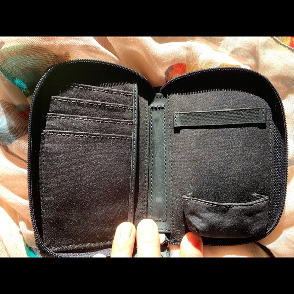 Coach Wallets - Picture 5 of 10